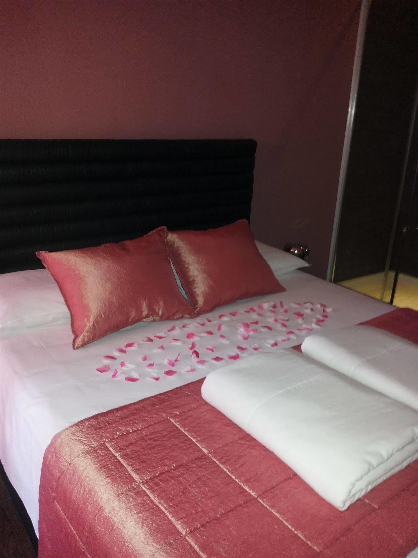 Aida Charming Rooms Рим Экстерьер фото